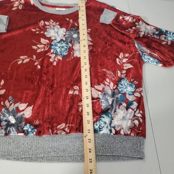 Crescent Drive Womens Size Medium Velour Top - Picture 9 of 10